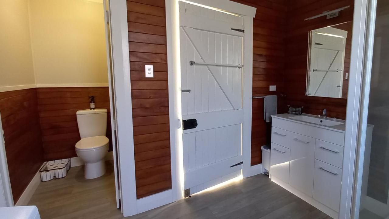 Character 2-Bedroom Unit マスタートン エクステリア 写真